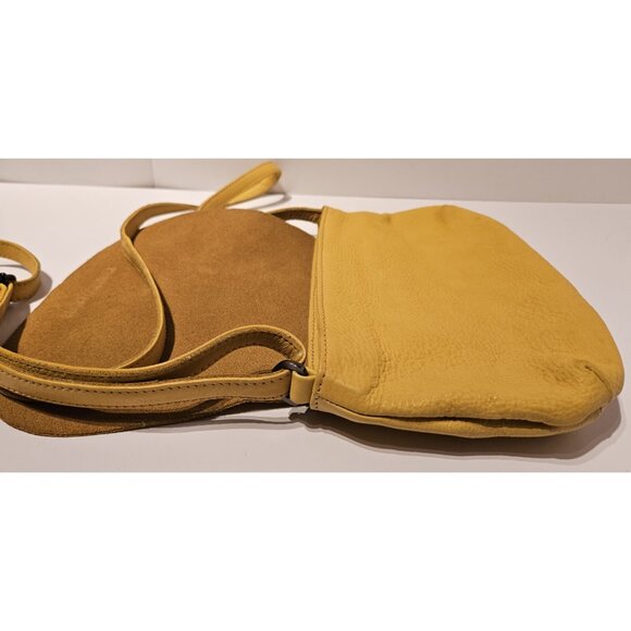 Sticks And Stones Pebbled Yellow Leather Crossbody Purse Rio In Sunflower - Picture 6 of 16